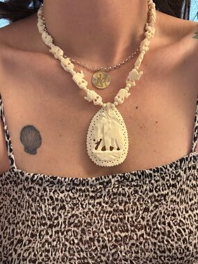 Vintage bone- Ivory Carved Elephant Pendant Necklace